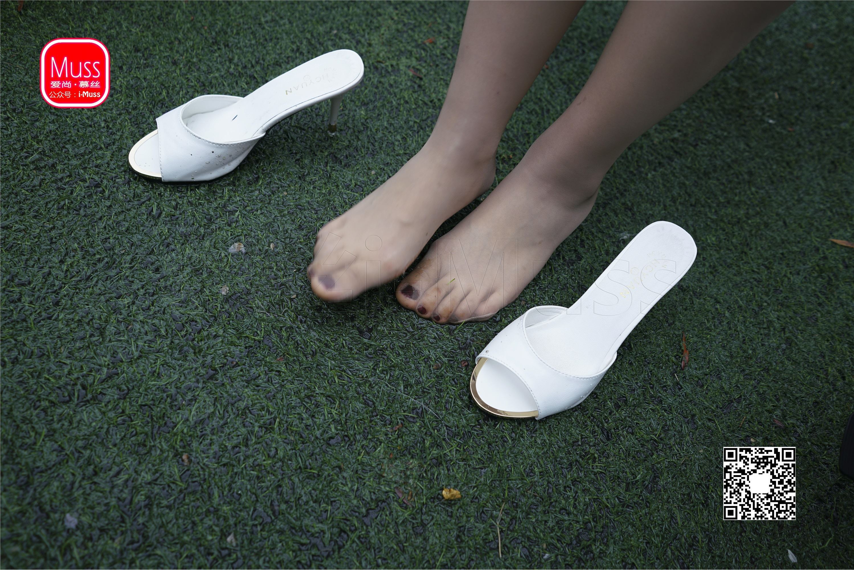 MussGirl慕丝女郎  NO.129 阴雨时节好秀丝